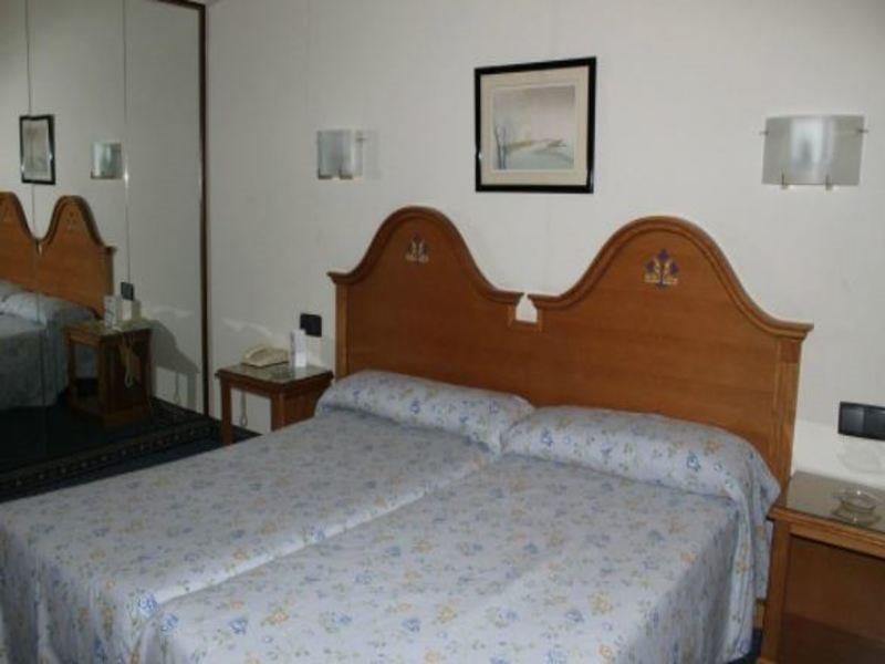 Hotel Ebora By Vivere Stays Talavera de la Reina Dış mekan fotoğraf