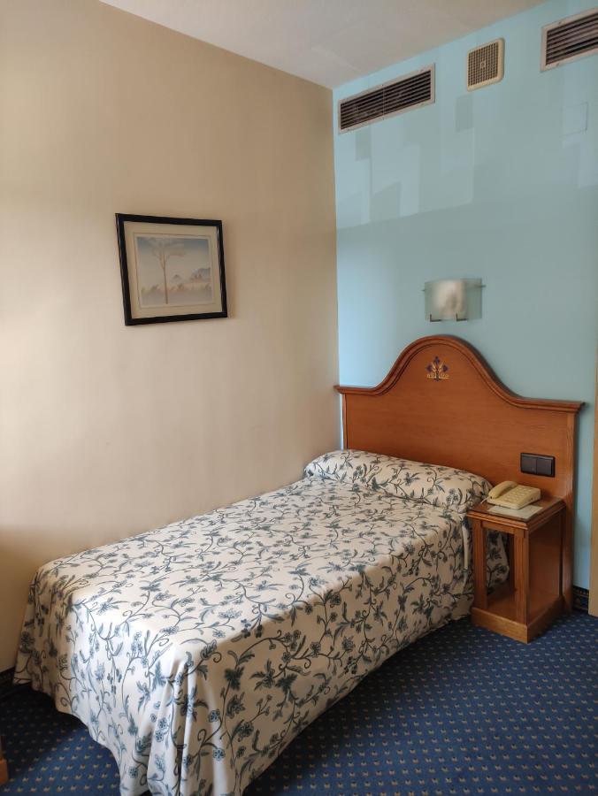 Hotel Ebora By Vivere Stays Talavera de la Reina Dış mekan fotoğraf